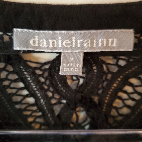 Beautiful Black Top with Lace collar Daniel Rainn - Picture 5 of 7